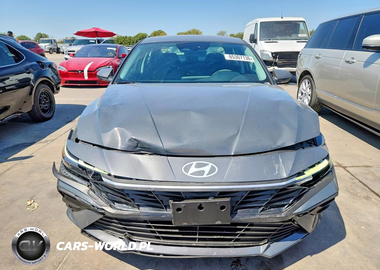 2026 Hyundai Elantra Hybrid Blue VIN:KMHLM4DJ3TU196813 - 5