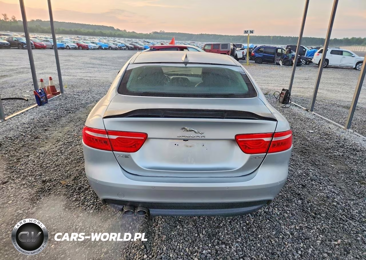 2018 Jaguar Xe Premium VIN:SAJAJ4FN2JCP24253 - 6