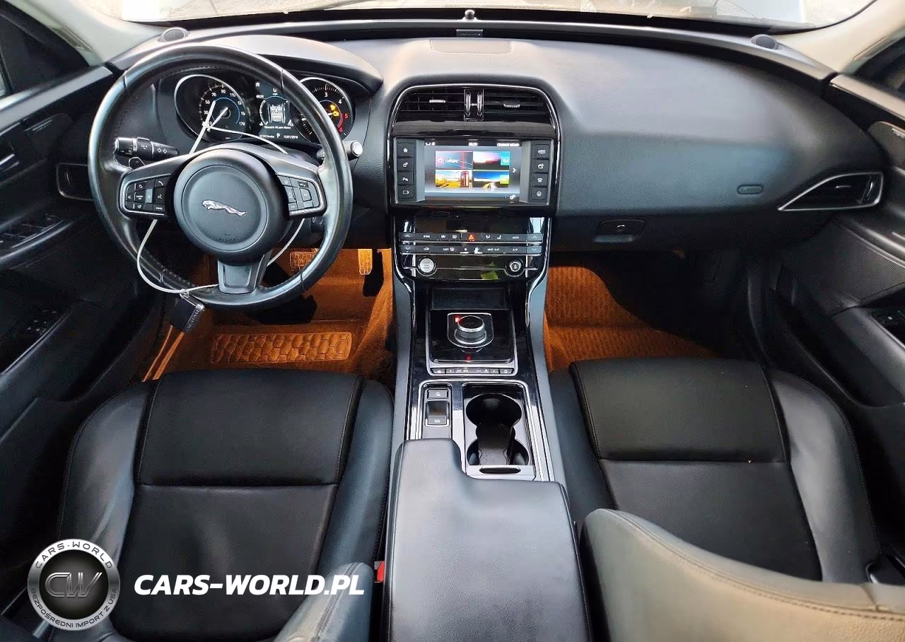 2018 Jaguar Xe Premium VIN:SAJAJ4FN2JCP24253 - 8