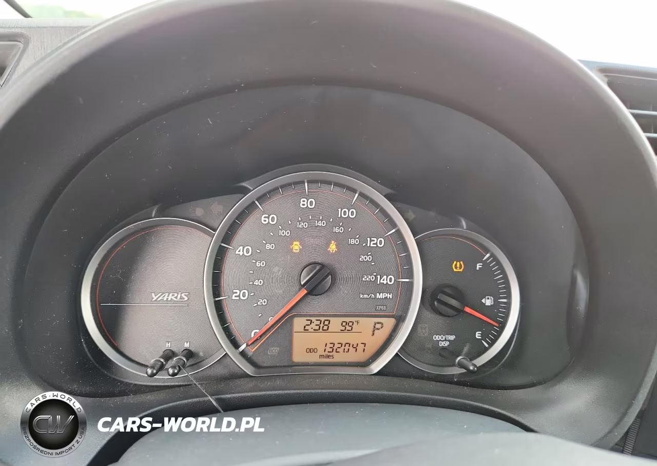 2012 Toyota Yaris 5-Door L VIN:JTDKTUD35CD537620 - 9