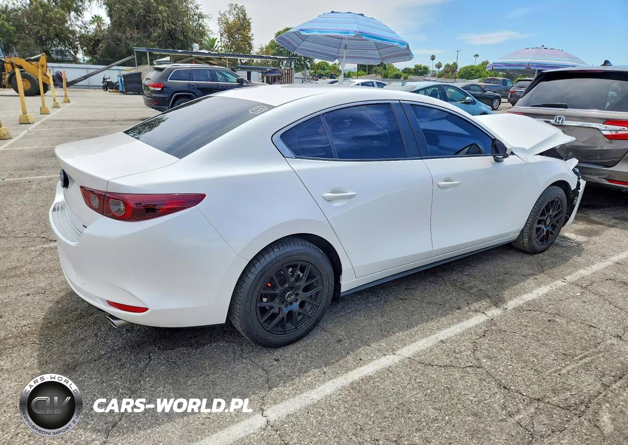 2025 Mazda 3 VIN:JM1BPAAMXS1774460 - 3