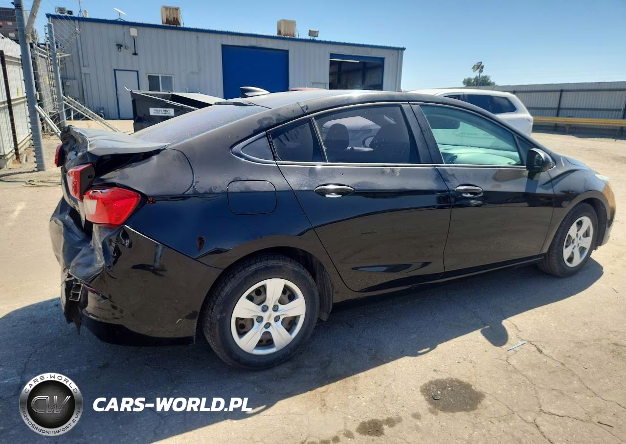 2018 Chevrolet Cruze Ls VIN:1G1BC5SM2J7227821 - 3