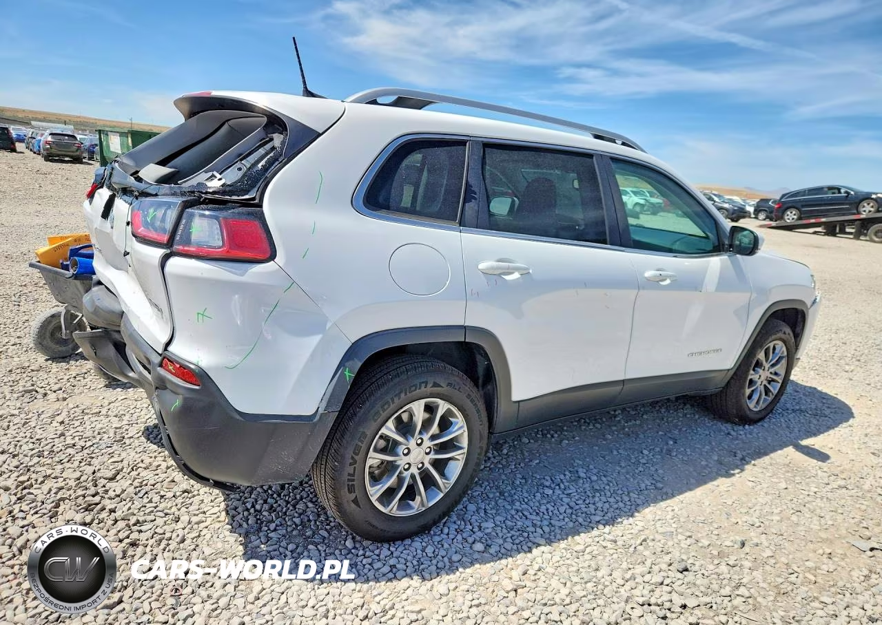 2020 Jeep Cherokee Latitude Plus VIN:1C4PJMLX6LD539179 - 3