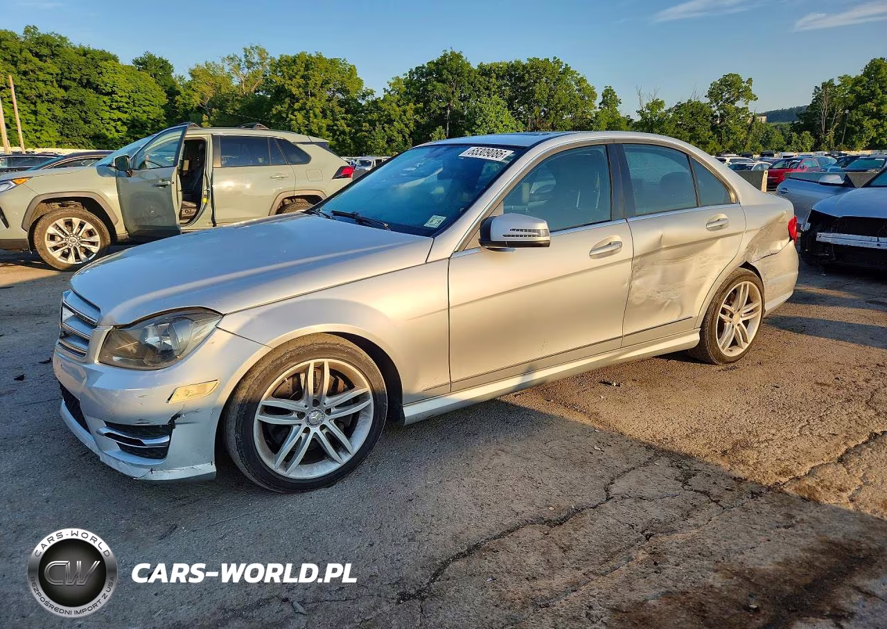 2014 Mercedes-Benz C 300 4Matic – zdjęcie 1 z 12