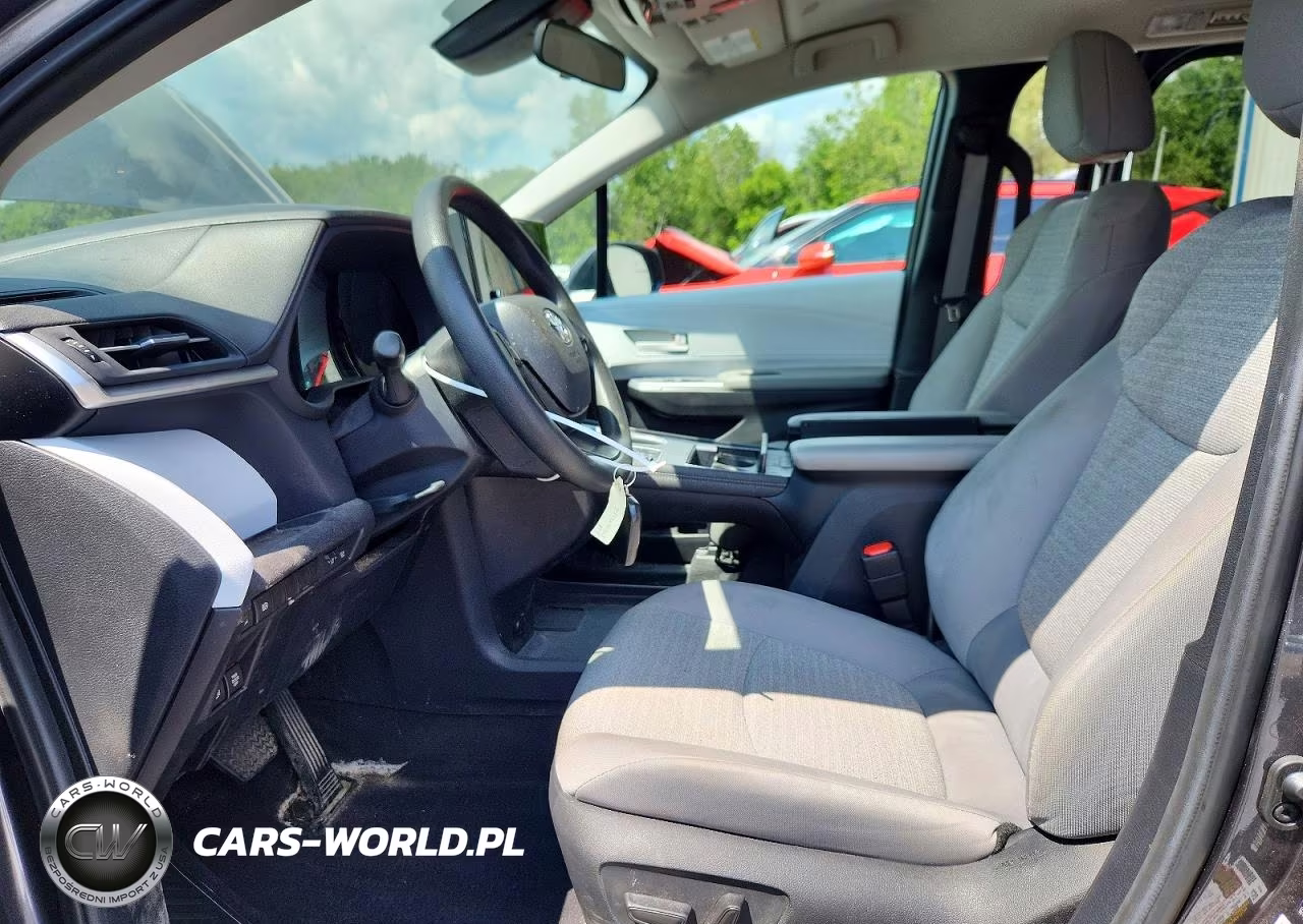 2025 Toyota Sienna Le VIN:5TDKSKFC9SS182121 - 7