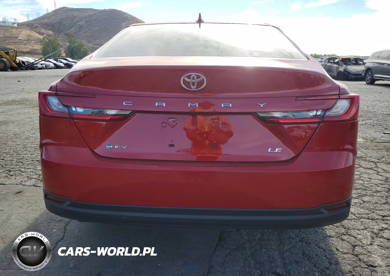 2026 Toyota Camry Le VIN:4T1DAACK1TU285530 - 6