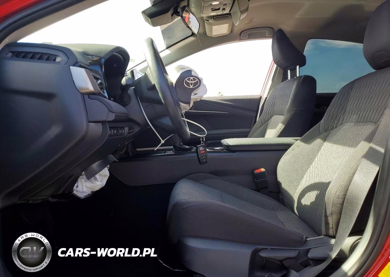 2026 Toyota Camry Le VIN:4T1DAACK1TU285530 - 7