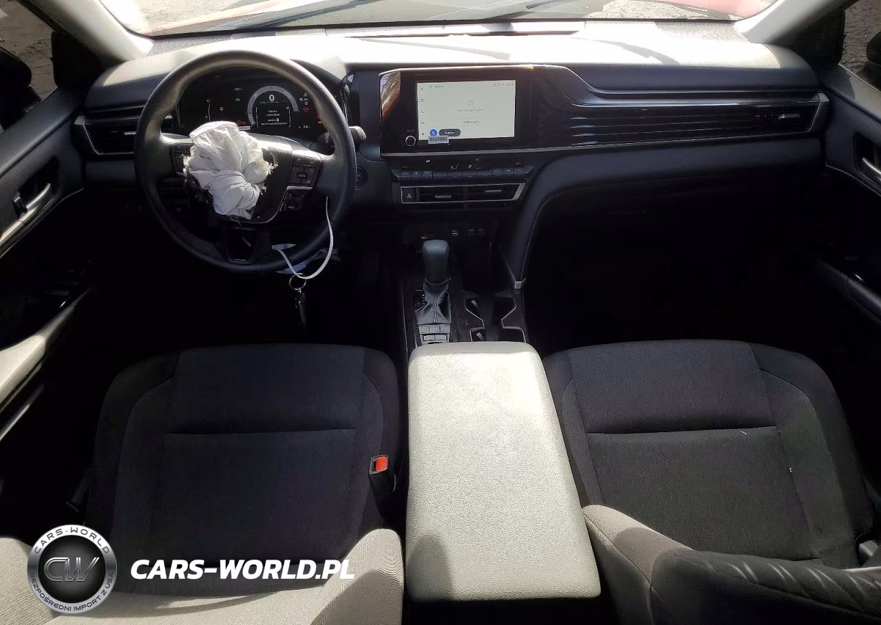 2026 Toyota Camry Le VIN:4T1DAACK1TU285530 - 8