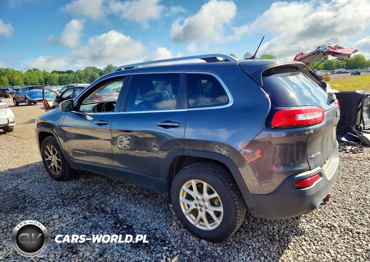 2015 Jeep Cherokee Latitude VIN:1C4PJMCB4FW725817 - 2