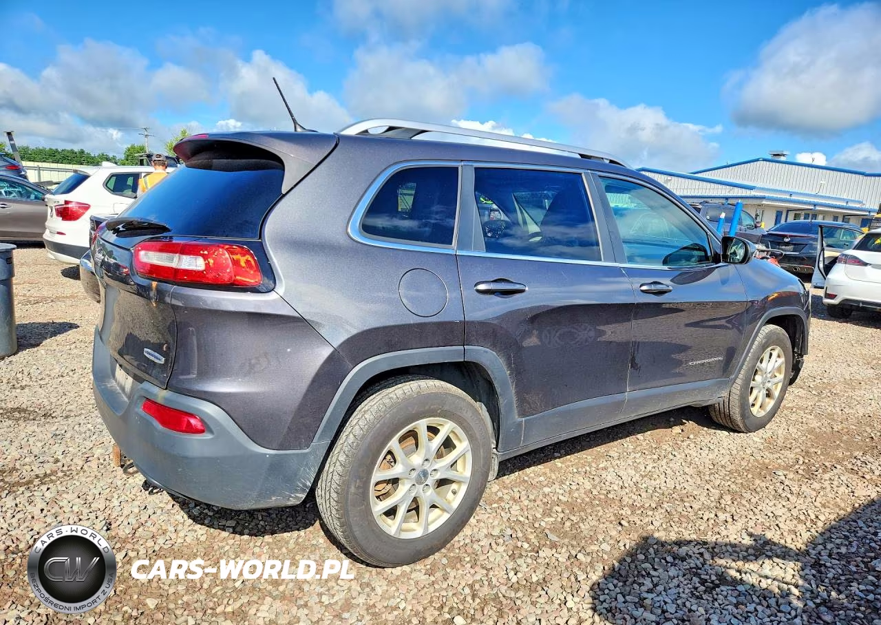 2015 Jeep Cherokee Latitude VIN:1C4PJMCB4FW725817 - 3