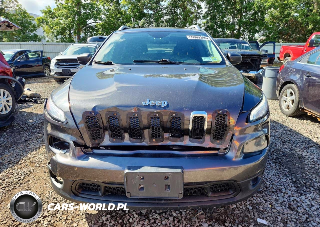 2015 Jeep Cherokee Latitude VIN:1C4PJMCB4FW725817 - 5