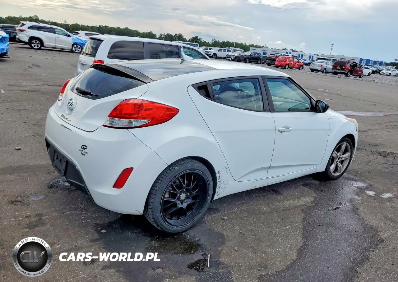 2014 Hyundai Veloster Base VIN:KMHTC6AD8EU196256 - 3