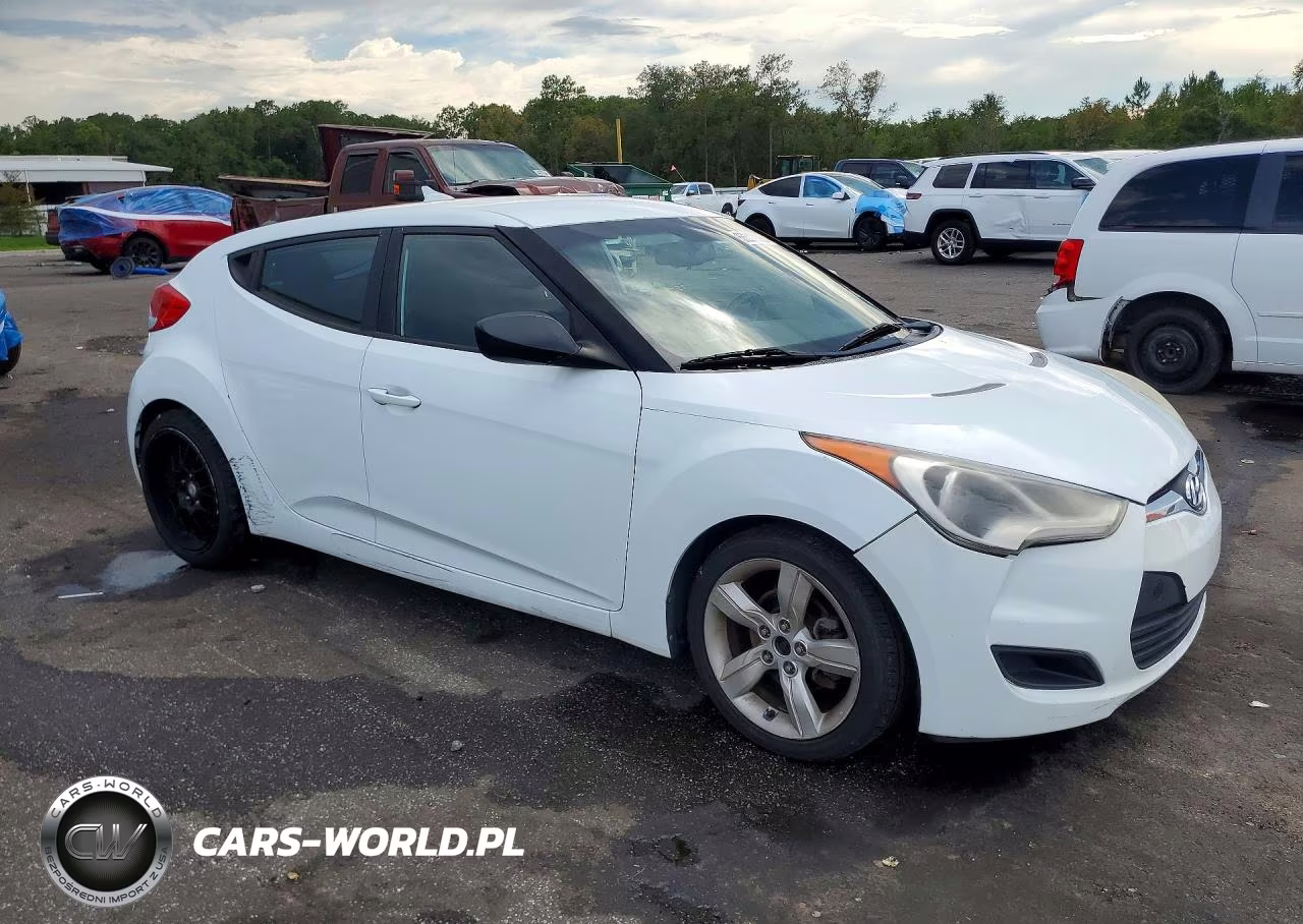2014 Hyundai Veloster Base VIN:KMHTC6AD8EU196256 - 4