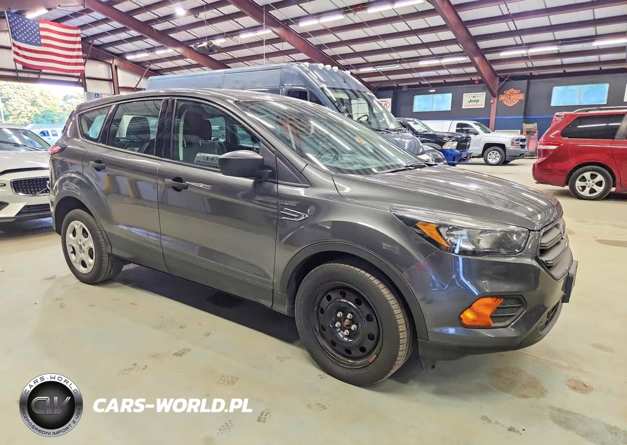 2018 Ford Escape S VIN:1FMCU0F7XJUA18842 - 4