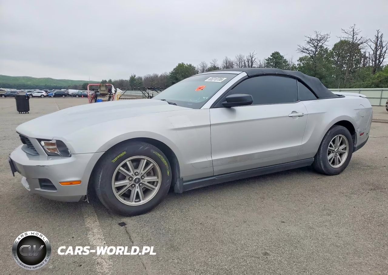 2010 Ford Mustang – zdjęcie 1 z 13