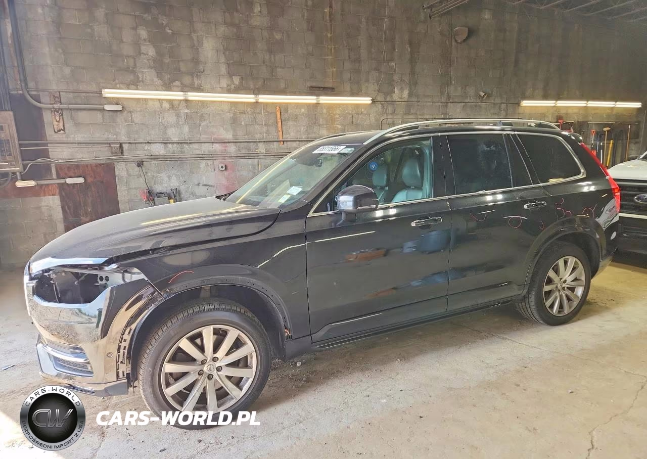 2017 Volvo Xc90 T6 – zdjęcie 1 z 14