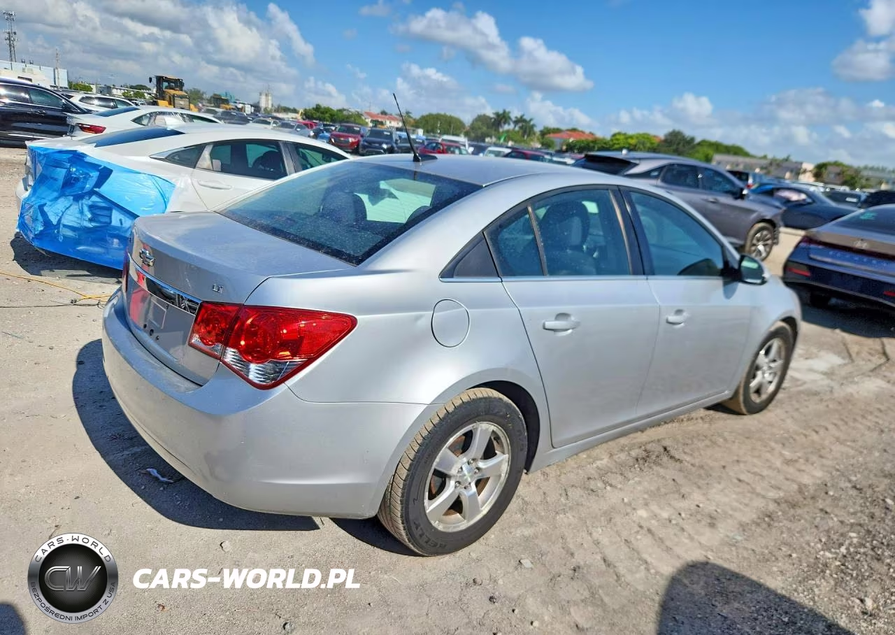 2014 Chevrolet Cruze Lt VIN:1G1PC5SB5E7295038 - 3