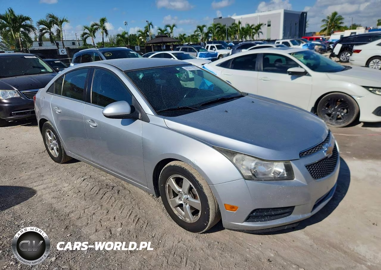 2014 Chevrolet Cruze Lt VIN:1G1PC5SB5E7295038 - 4