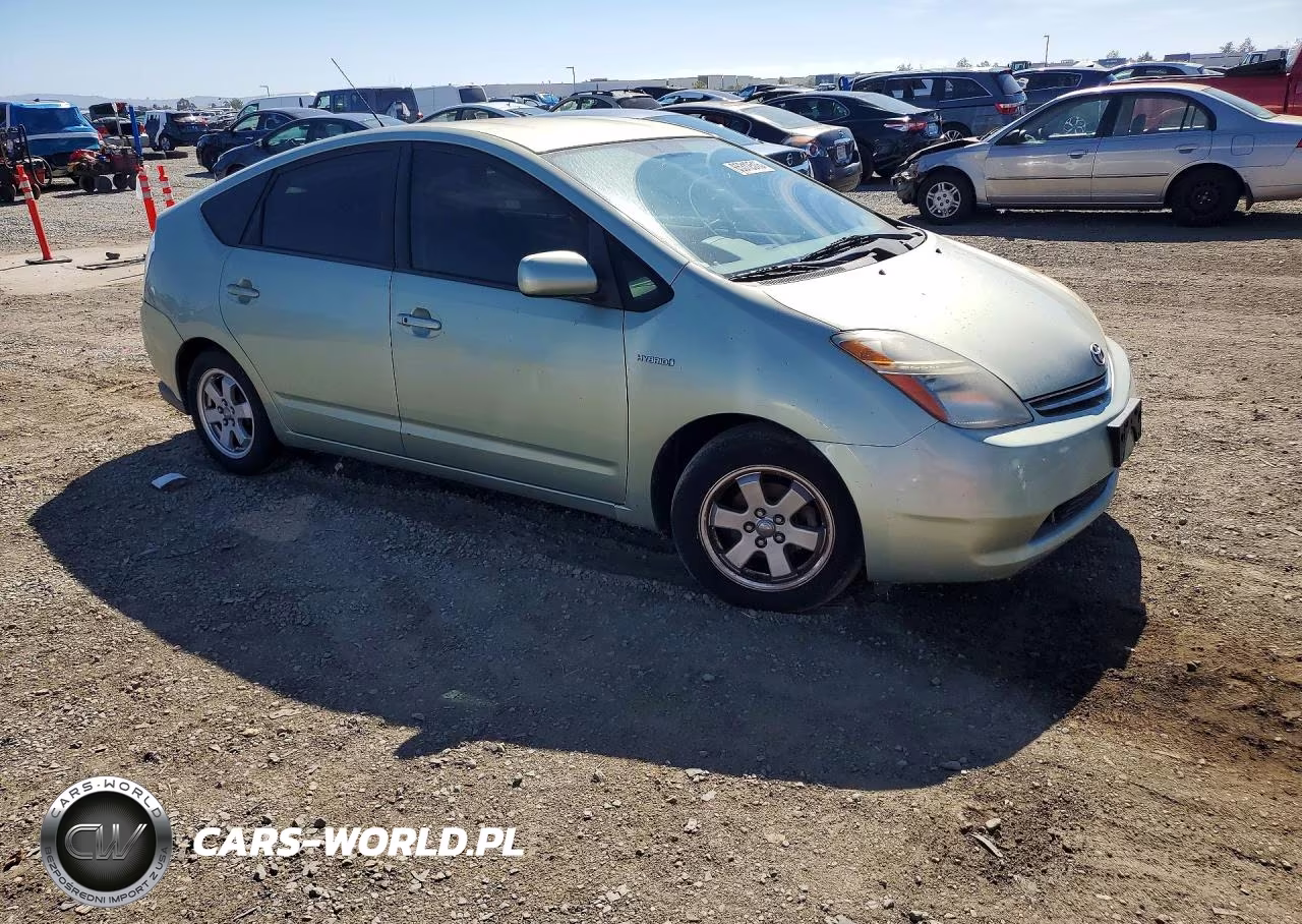 2008 Toyota Prius Base VIN:JTDKB20UX87798625 - 4
