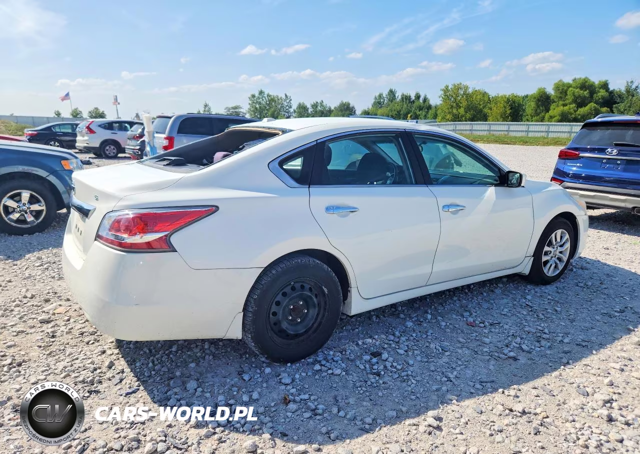 2015 Nissan Altima 2.5 S VIN:1N4AL3AP1FC413230 - 3