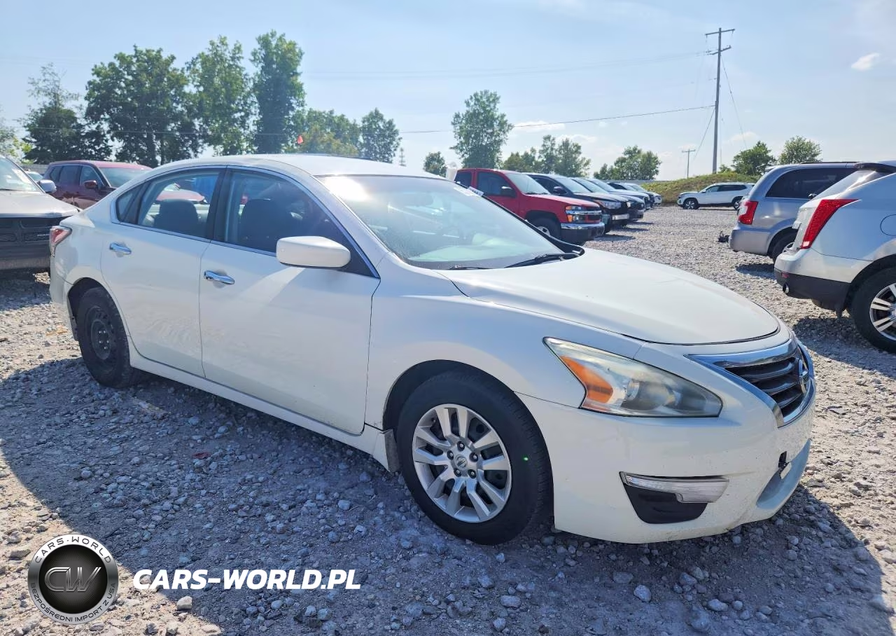2015 Nissan Altima 2.5 S VIN:1N4AL3AP1FC413230 - 4