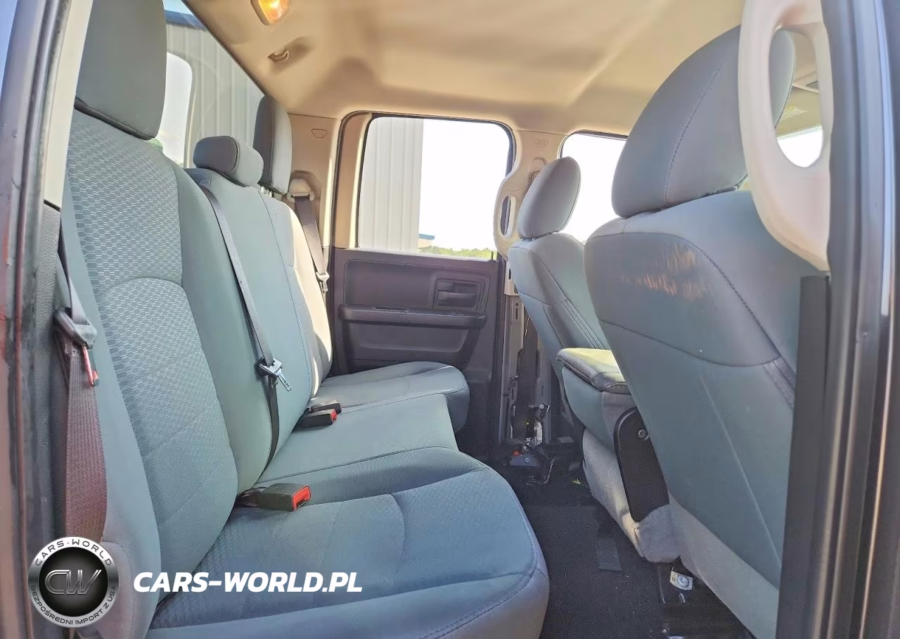 2019 Ram 1500 Classic Tradesman VIN:1C6RR6FT6KS500650 - 10