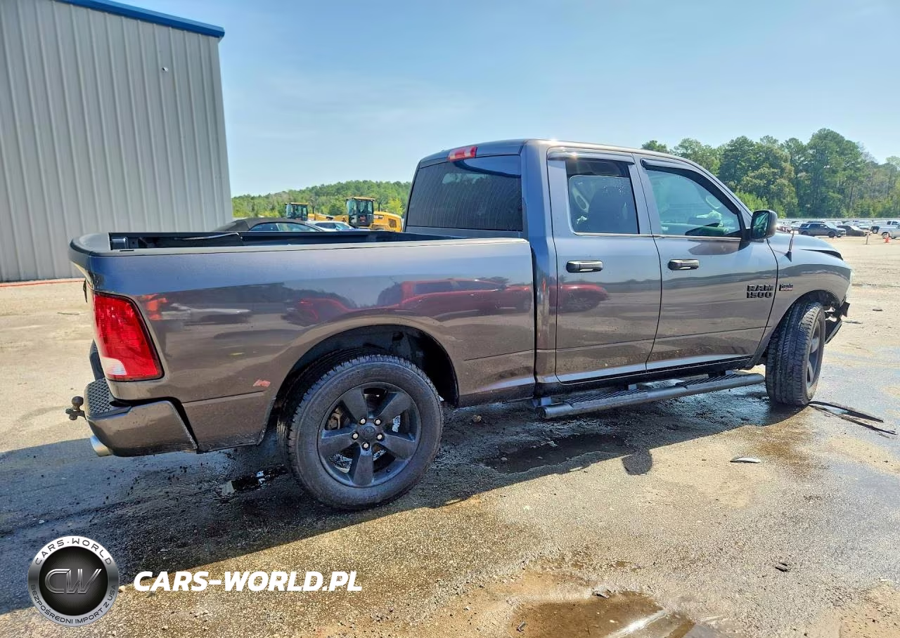 2019 Ram 1500 Classic Tradesman VIN:1C6RR6FT6KS500650 - 3