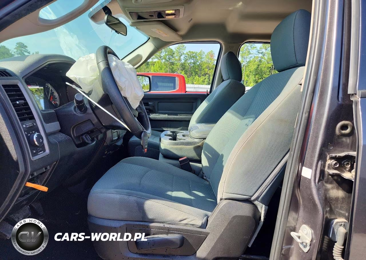 2019 Ram 1500 Classic Tradesman VIN:1C6RR6FT6KS500650 - 7