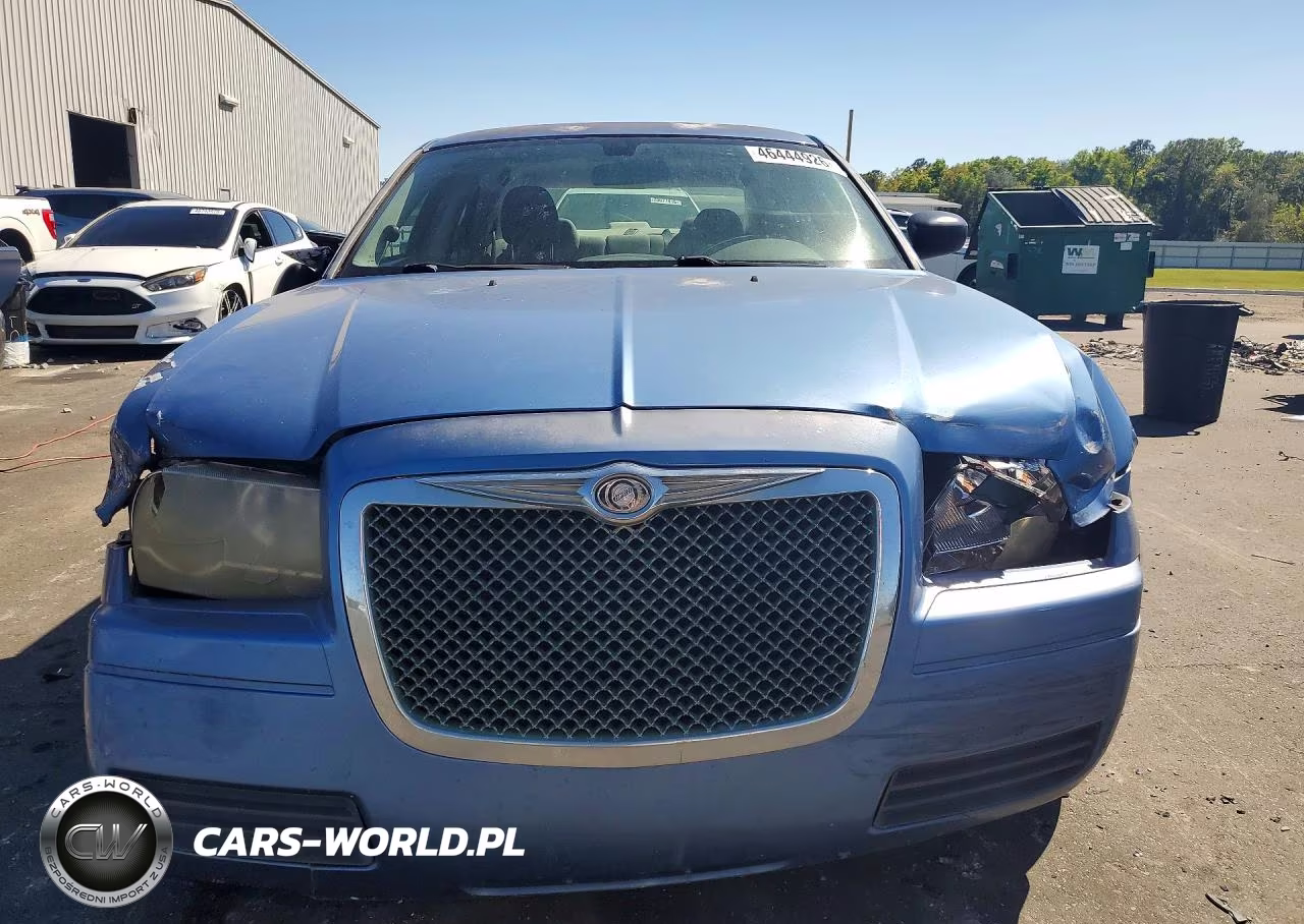 2007 Chrysler 300 VIN:2C3KA43R47H779985 - 5