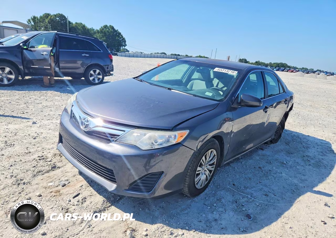 2014 Toyota Camry Le VIN:4T1BF1FKXEU429051 - 1