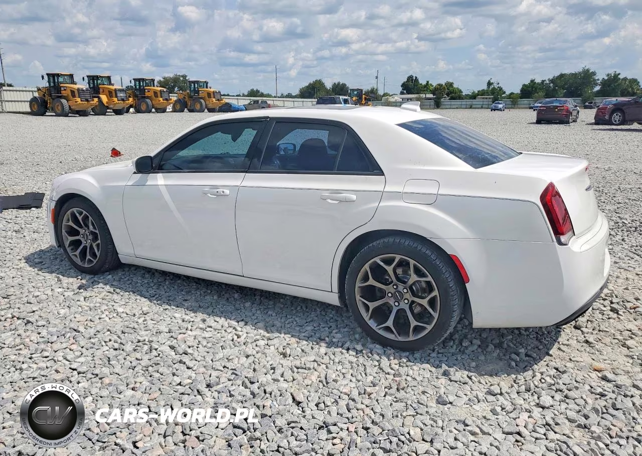 2015 Chrysler 300 S VIN:2C3CCABG6FH756266 - 2