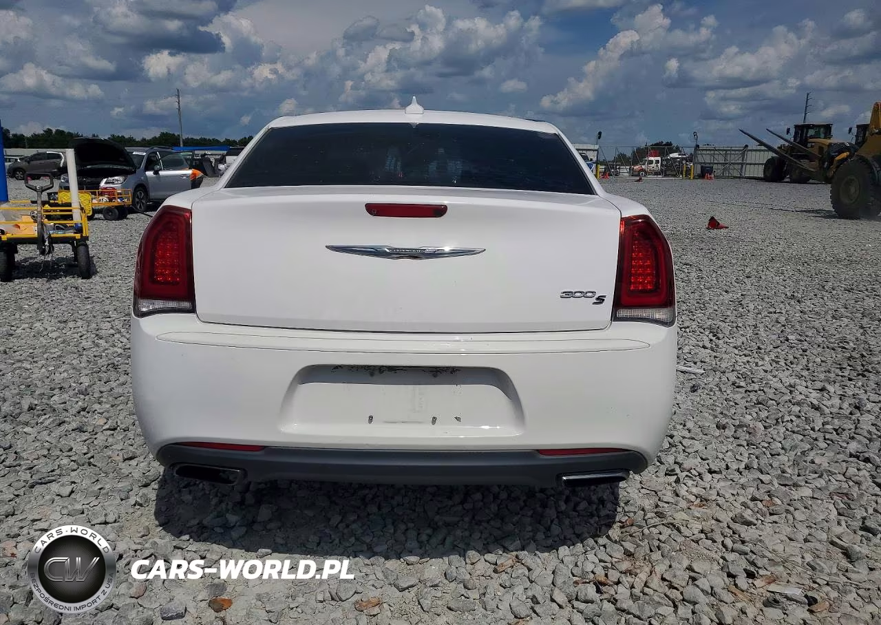 2015 Chrysler 300 S VIN:2C3CCABG6FH756266 - 6