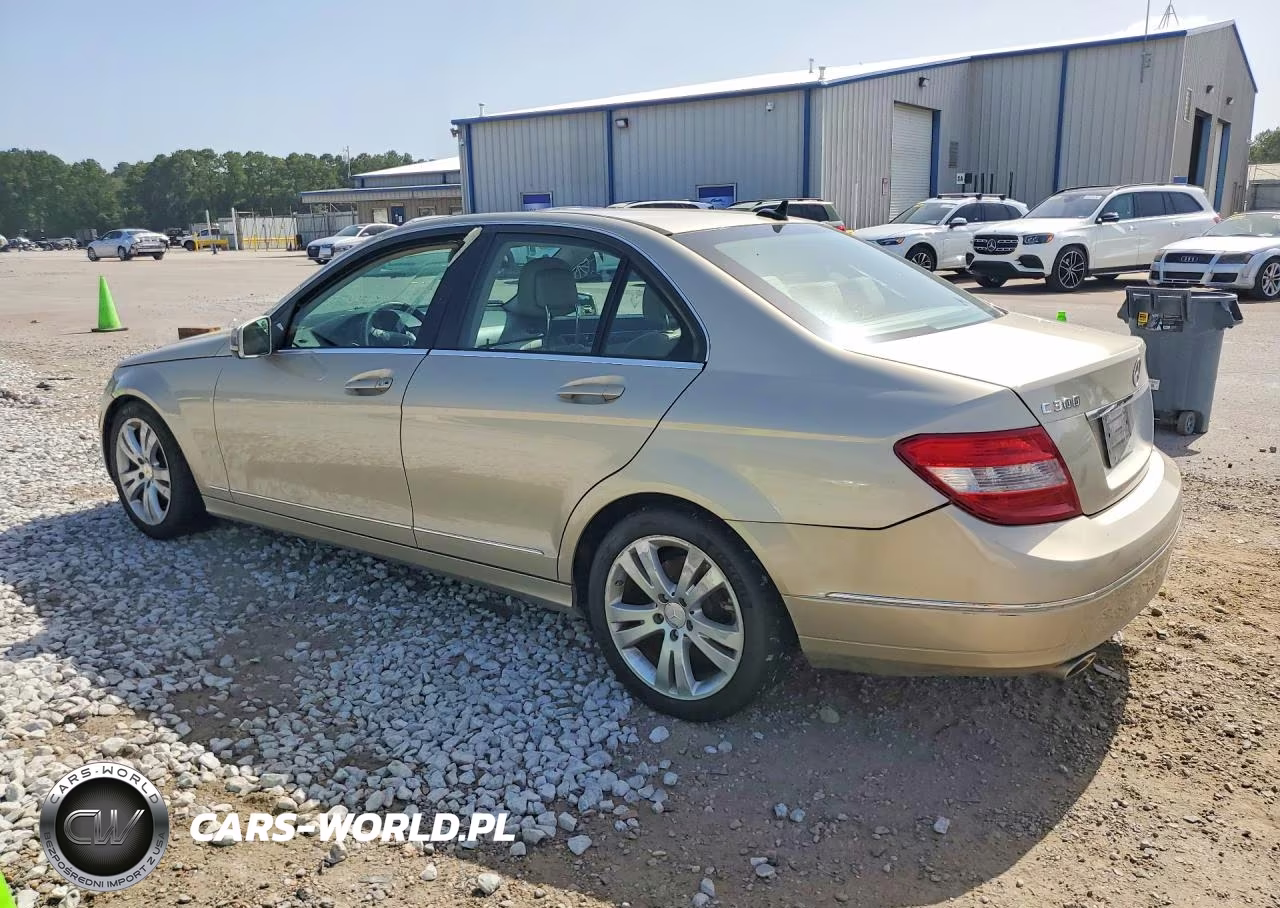 2011 Mercedes-Benz C 300 VIN:WDDGF5EB0BA471038 - 2