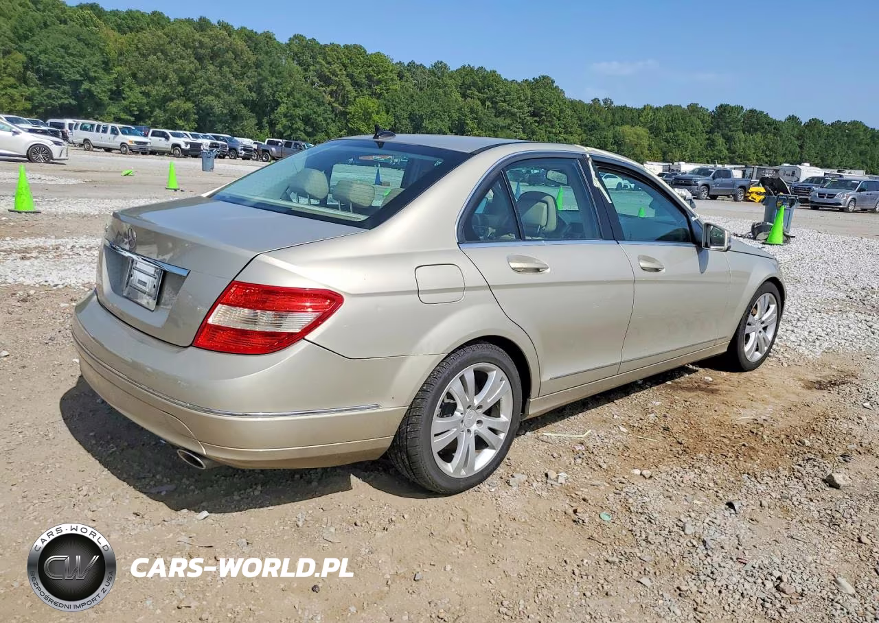 2011 Mercedes-Benz C 300 VIN:WDDGF5EB0BA471038 - 3