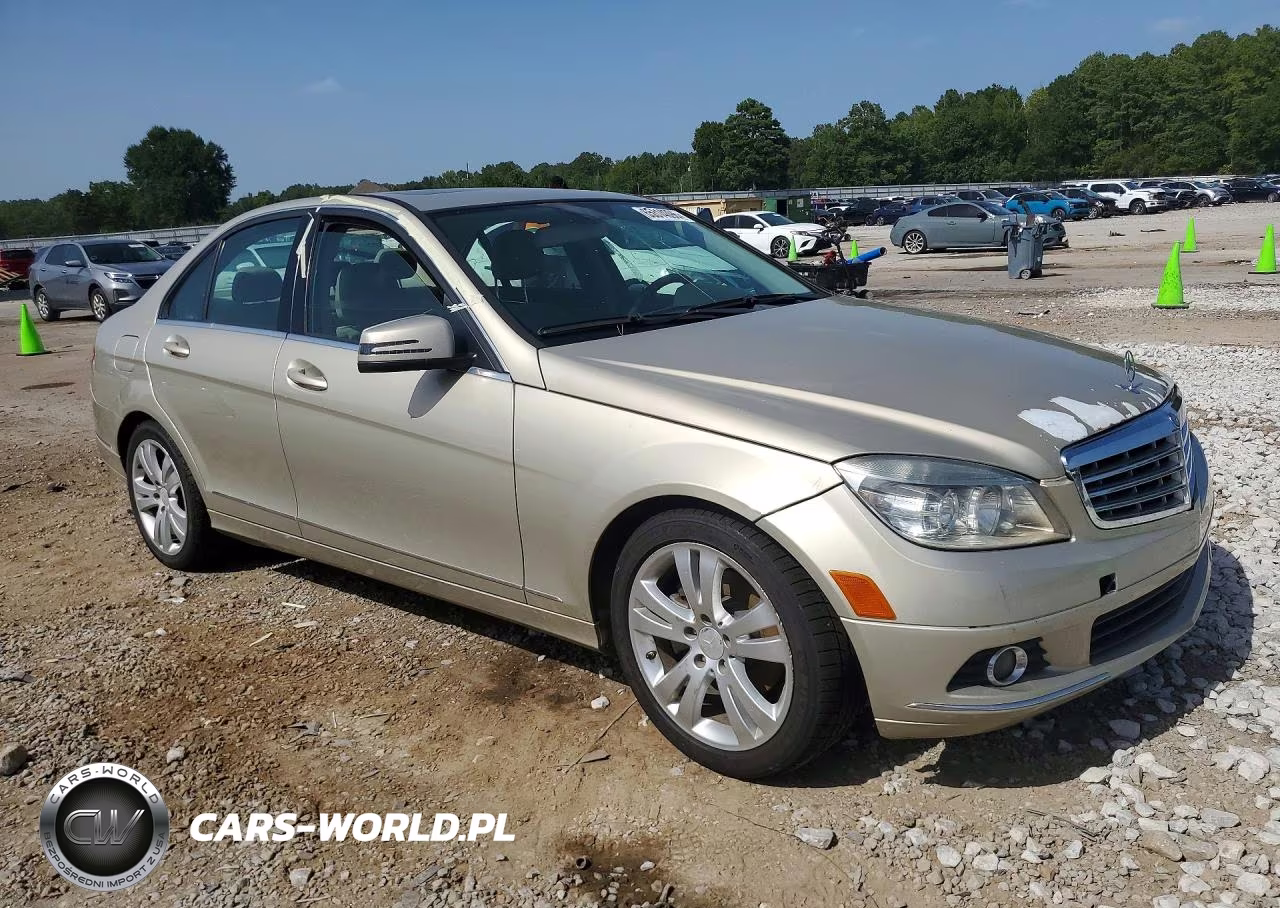 2011 Mercedes-Benz C 300 VIN:WDDGF5EB0BA471038 - 4