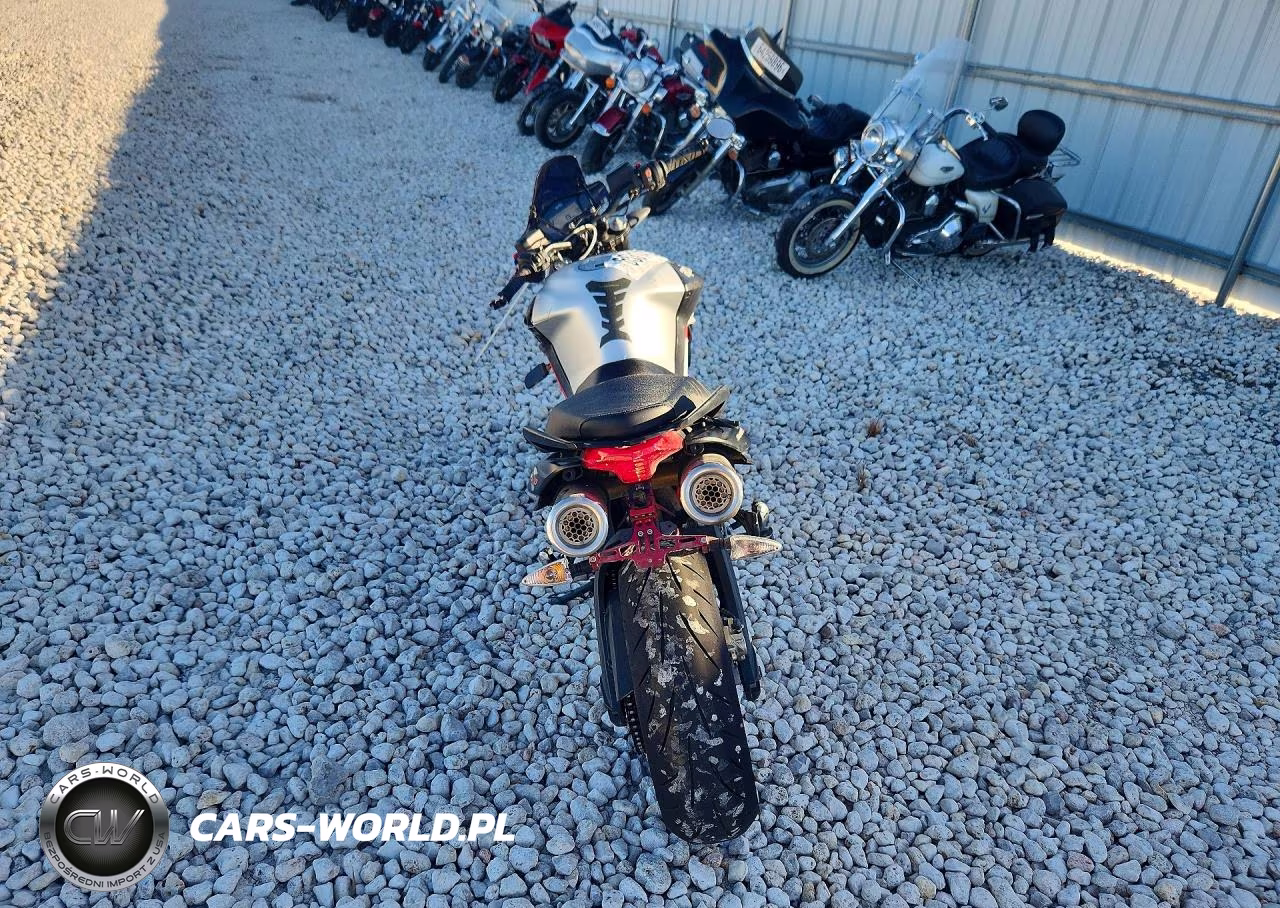 2018 Aprilia Shiver 900 VIN:ZD4KHU000JS000065 - 4