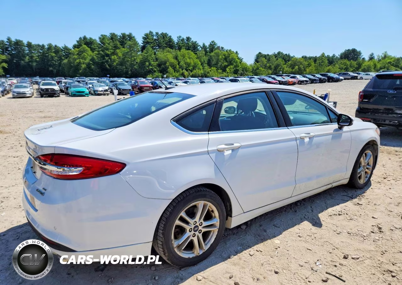 2018 Ford Fusion Se Hybrid VIN:3FA6P0LU0JR105780 - 3