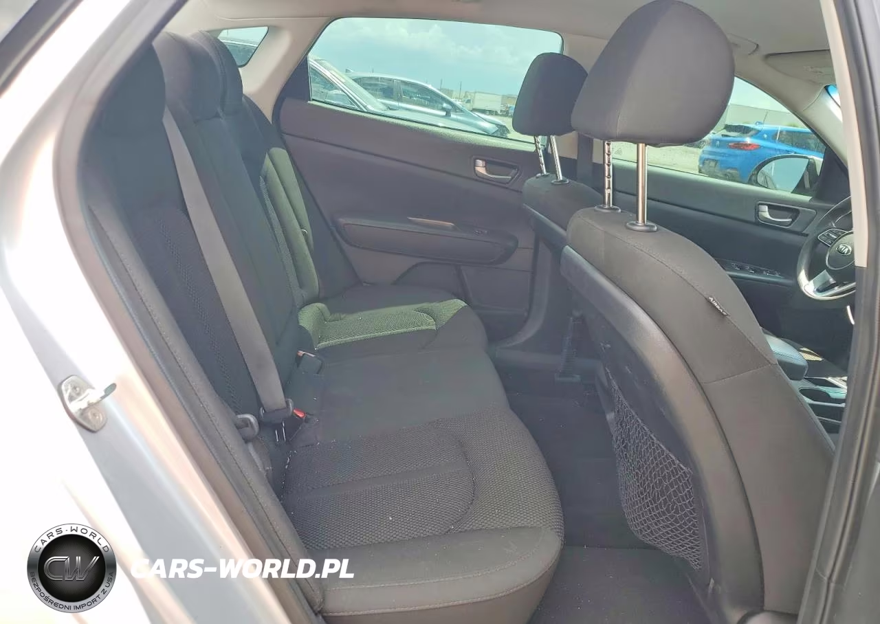 2019 Kia Optima Lx VIN:5XXGT4L32KG341422 - 10