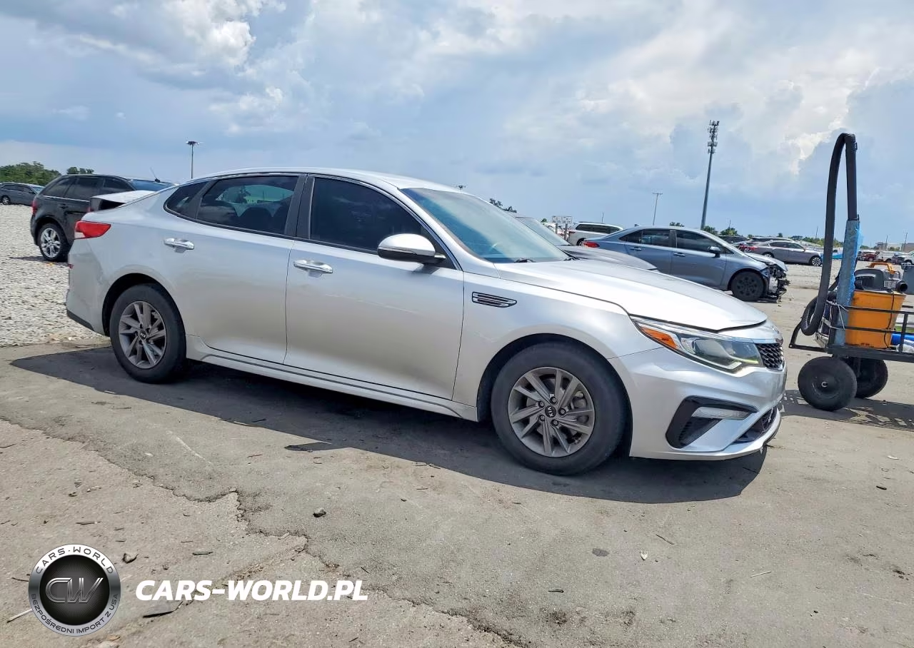 2019 Kia Optima Lx VIN:5XXGT4L32KG341422 - 4