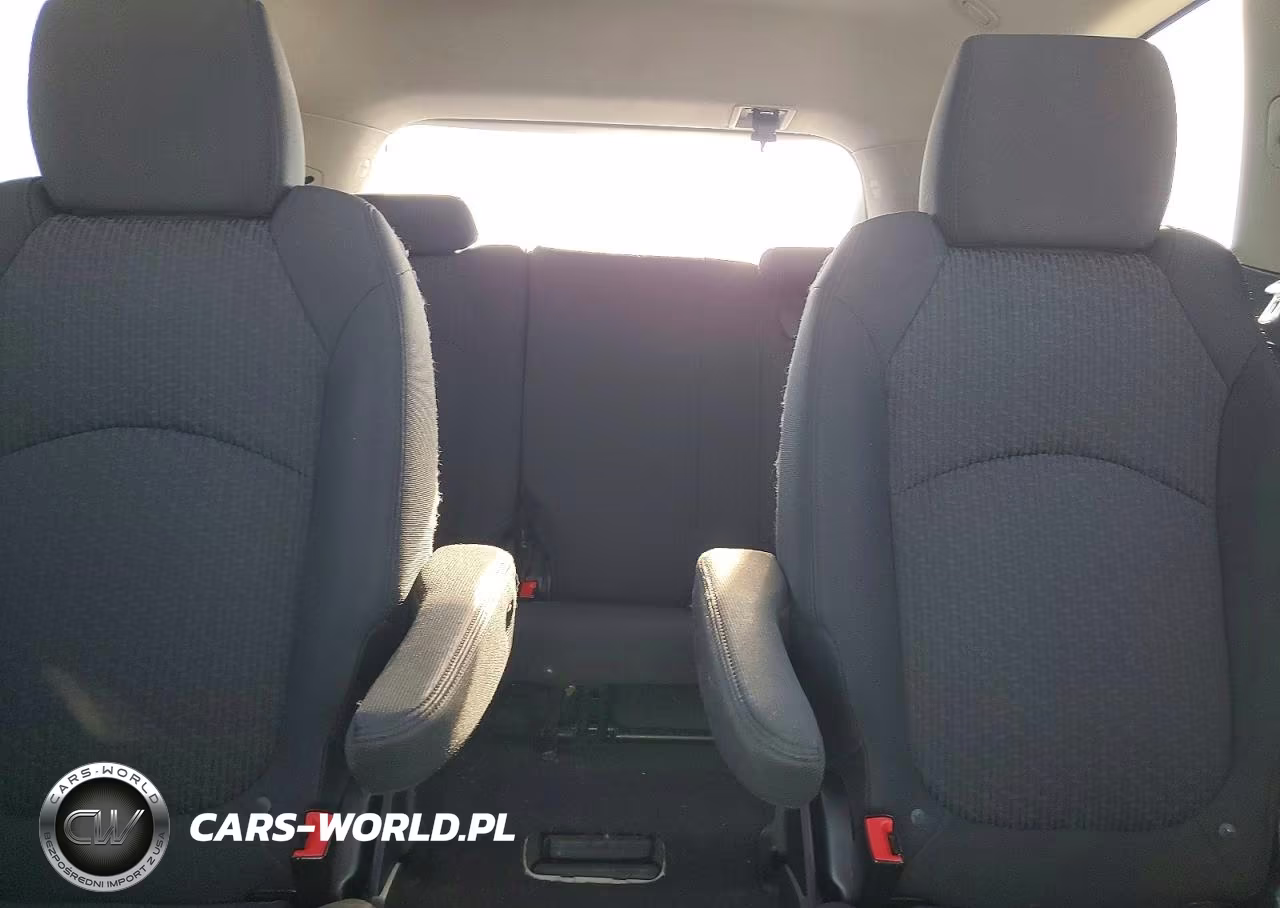 2011 Chevrolet Traverse Lt VIN:1GNKVGED2BJ204799 - 10