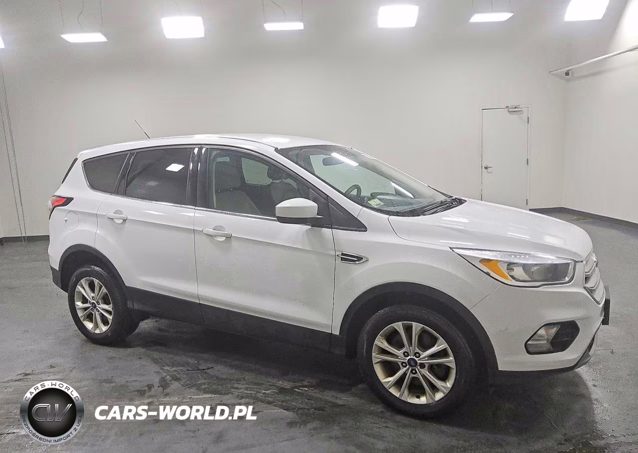 2017 Ford Escape Se VIN:1FMCU9GD6HUB72208 - 4