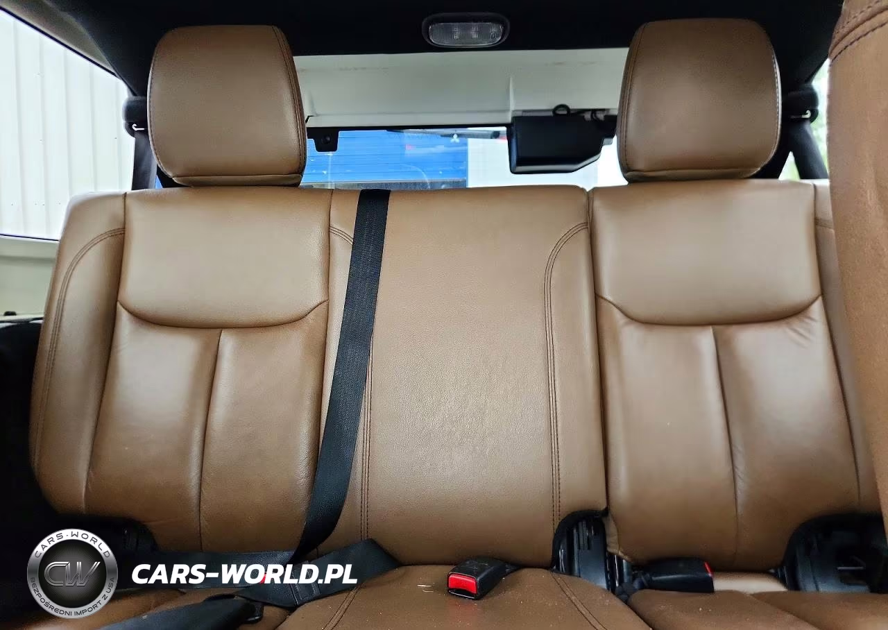 2014 Jeep Wrangler Unlimited Sahara VIN:1C4HJWEG7EL128024 - 10