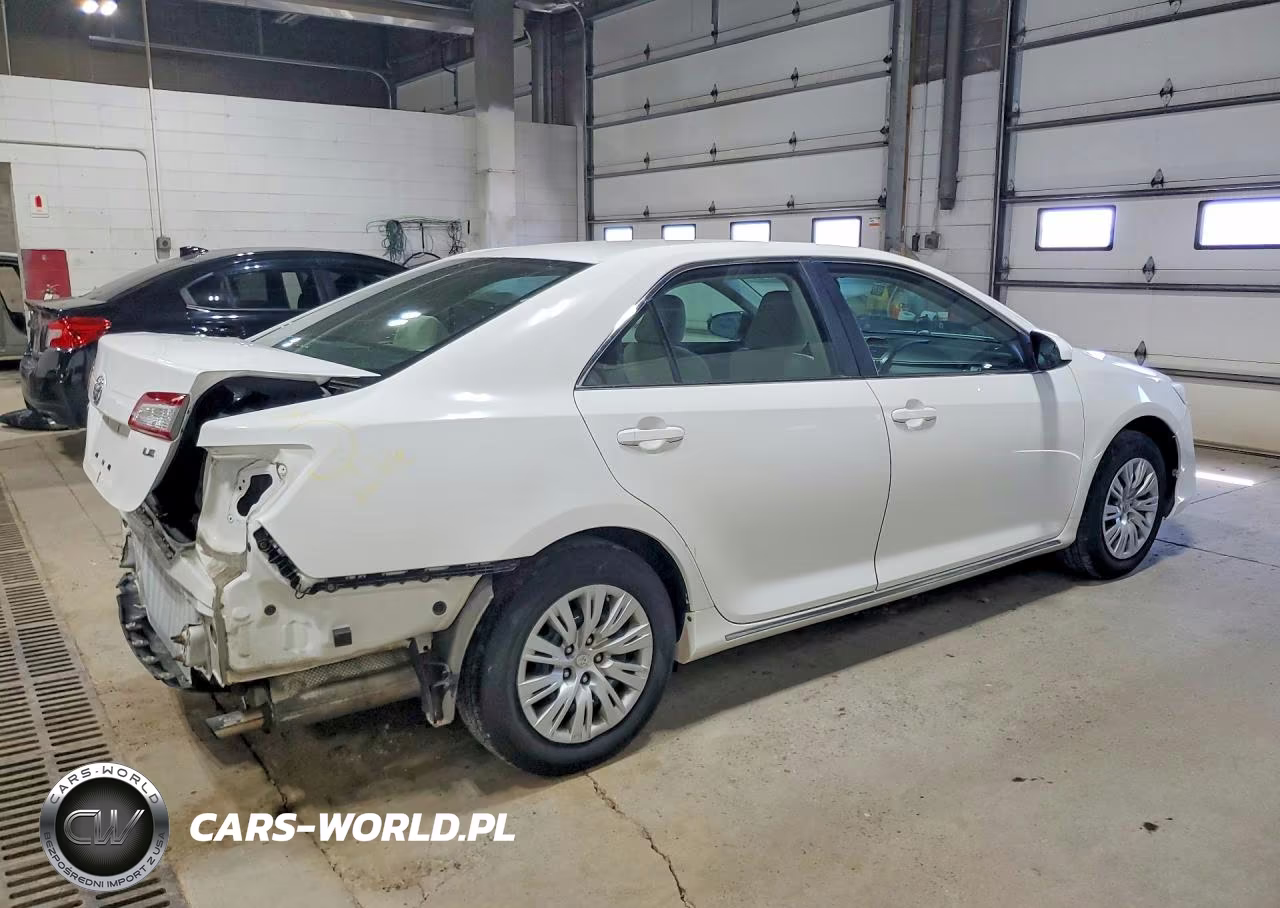 2013 Toyota Camry Le VIN:4T4BF1FK3DR316949 - 3