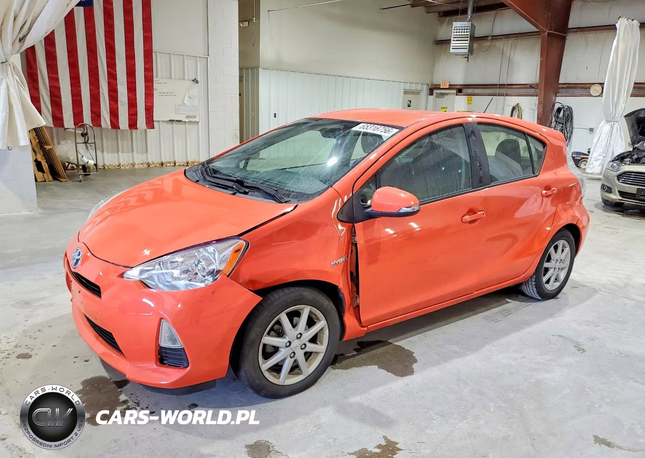 2014 Toyota Prius C Three – zdjęcie 1 z 12