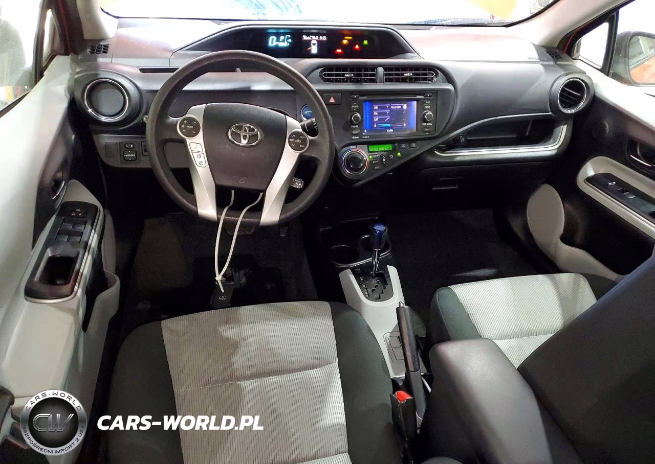 2014 Toyota Prius C Three VIN:JTDKDTB35E1059732 - 8