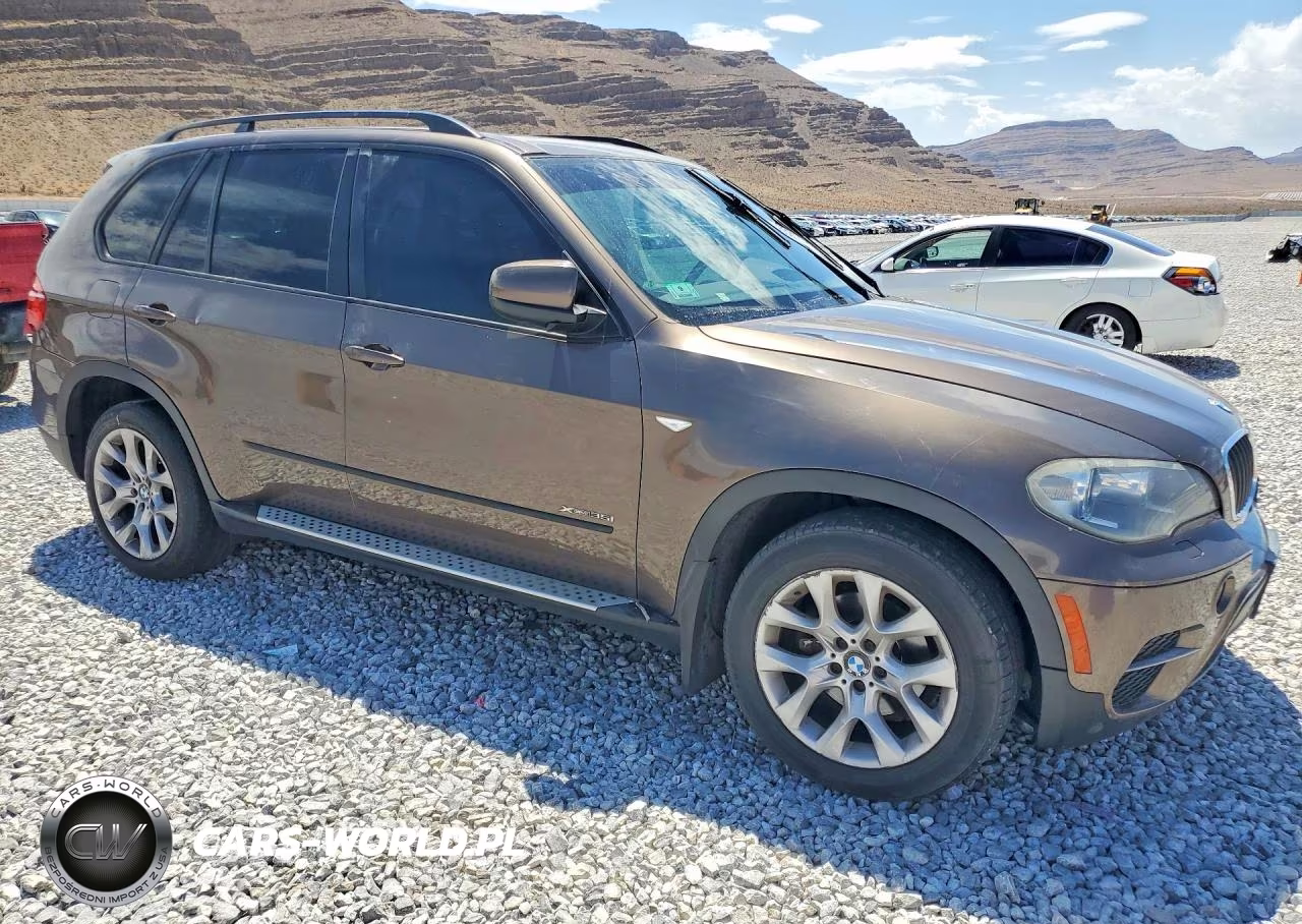 2012 BMW X5 xDrive35I VIN:5UXZV4C50CL748062 - 4