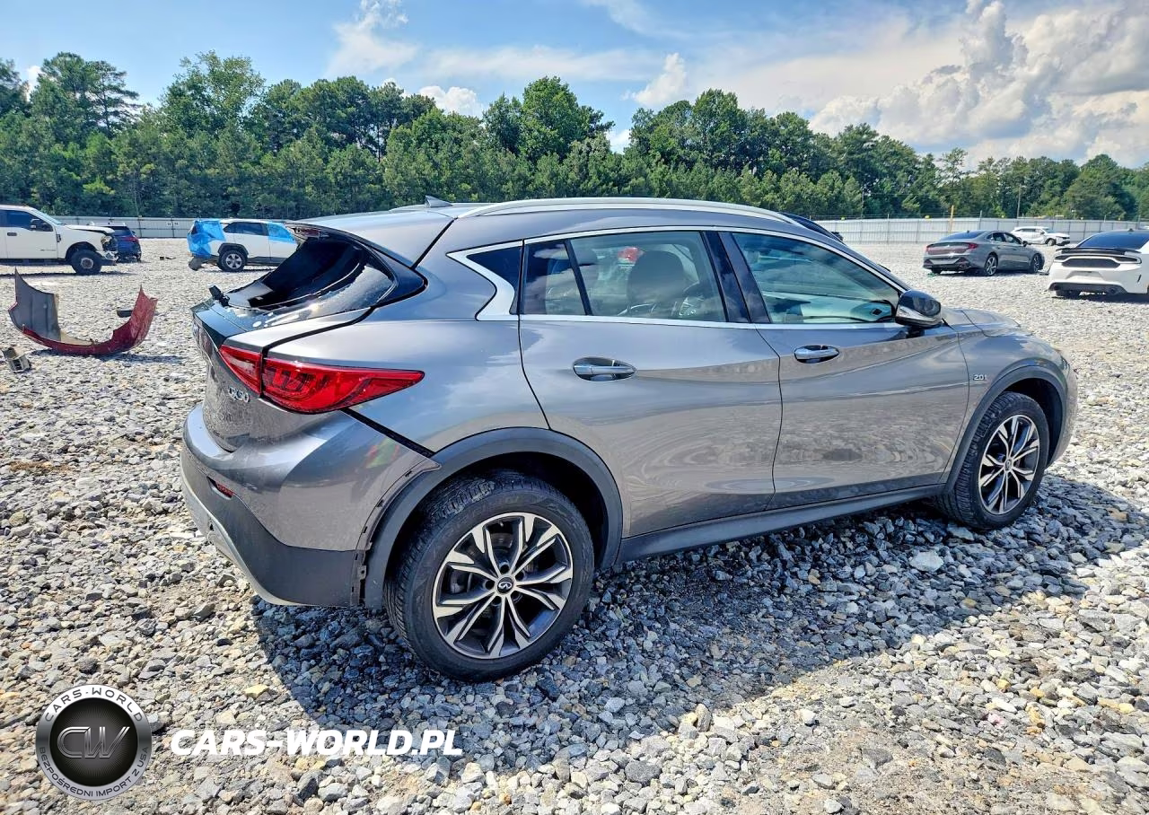 2017 Infiniti Qx30 Luxury VIN:SJKCH5CR0HA029756 - 3