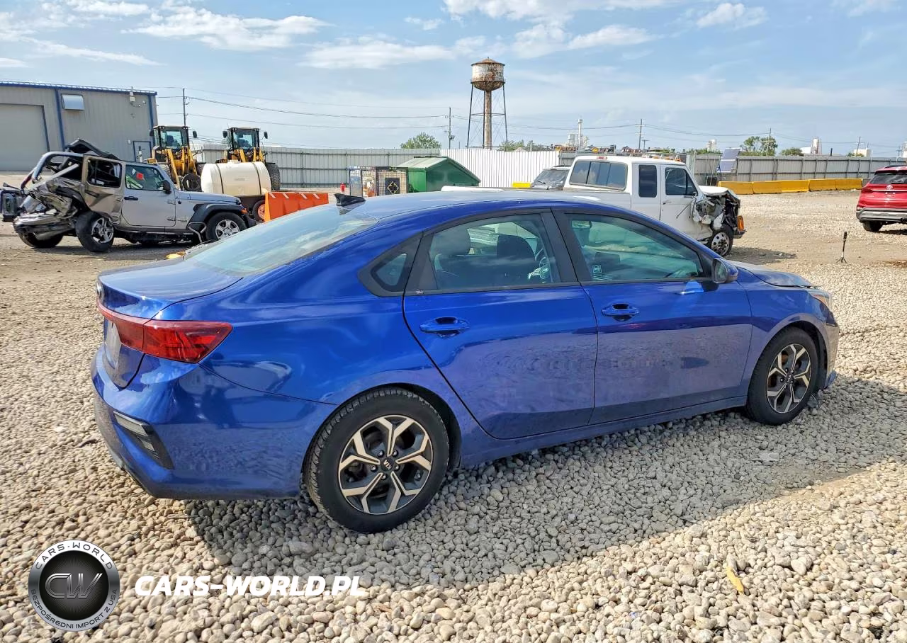2020 Kia Forte Lxs VIN:3KPF24AD3LE190529 - 3