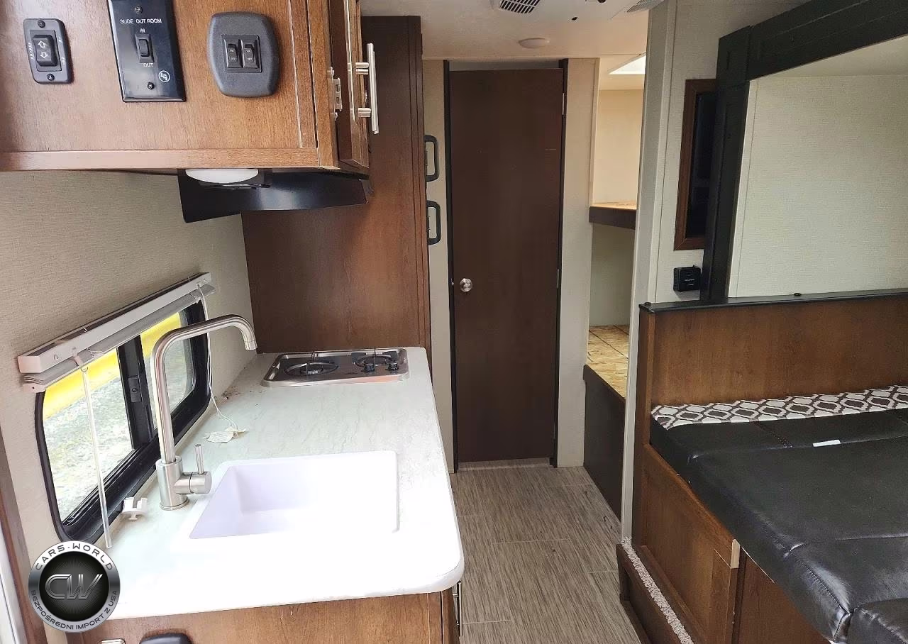2019 Forest River Navi Camper VIN:5ZT2NVFC0KG810343 - 6