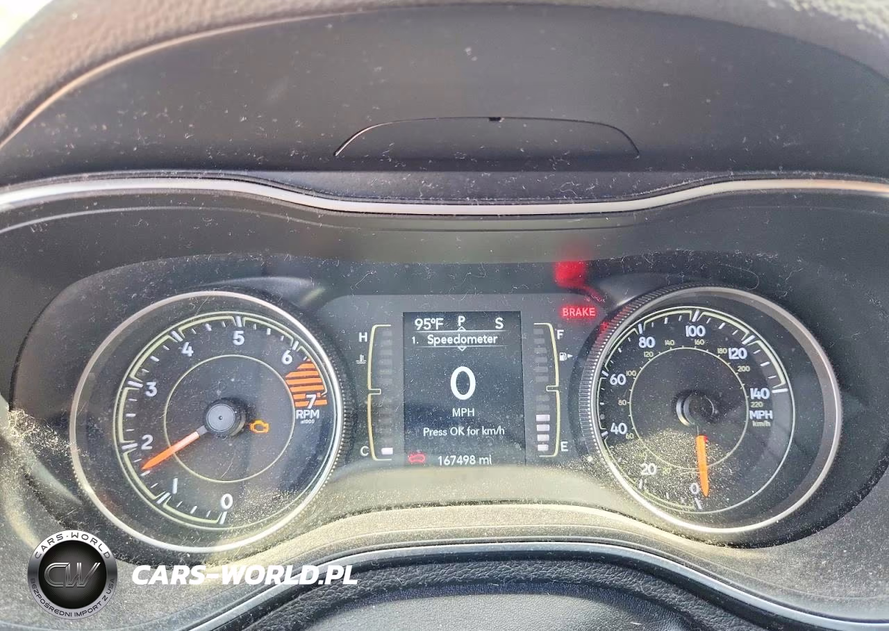 2019 Jeep Cherokee Latitude VIN:1C4PJLCBXKD145584 - 9